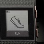 трекер Fitbit Surge