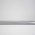Huawei MediaPad M3 сбоку