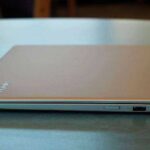 Lenovo Yoga 720 13 справа