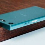 Sony Xperia XZ1 справа