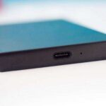 Sony Xperia XZ1 снизу