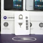 Motorola One скрепка