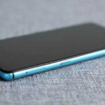 ZTE Nubia Z18 mini сбоку