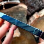 Apple iPhone 12 Pro сверху