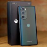 Дизайн Motorola Edge 30 Pro
