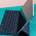 Samsung Galaxy Tab S8+ сбоку