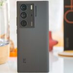 Распаковка ZTE Axon 40 Ultra