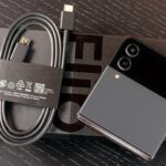 Комплект Samsung Galaxy Z Flip 4 и распаковка