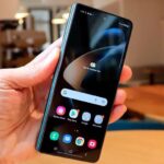Маленький дисплей Samsung Galaxy Z Fold 4