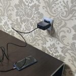 Ugreen GaN 100W подзарядка смартфона