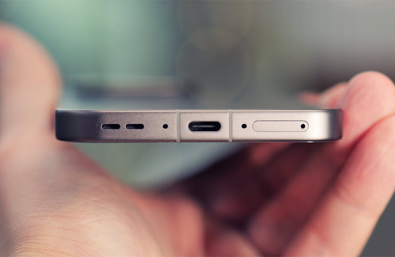 Порты и разъёмы на нижней стороне