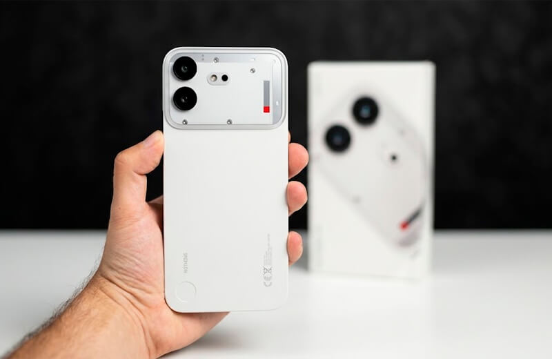 Дизайн Nothing Phone (4b)
